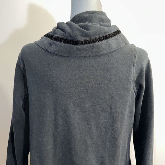 Lululemon Savasana Wrap - Picture 8 of 15